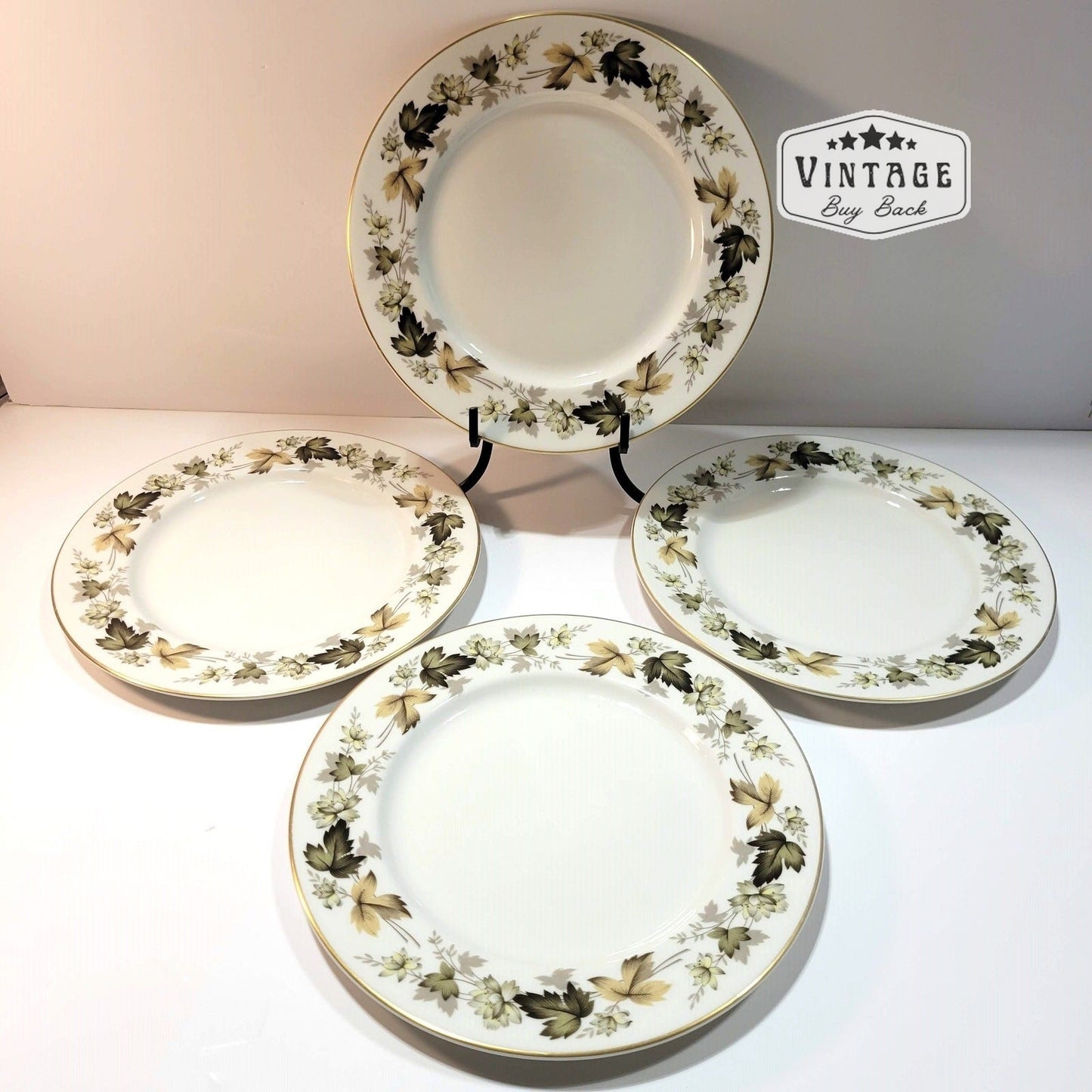 Royal Doulton - Larchmont - Breakfast / Lunch Plate 9" set of 4